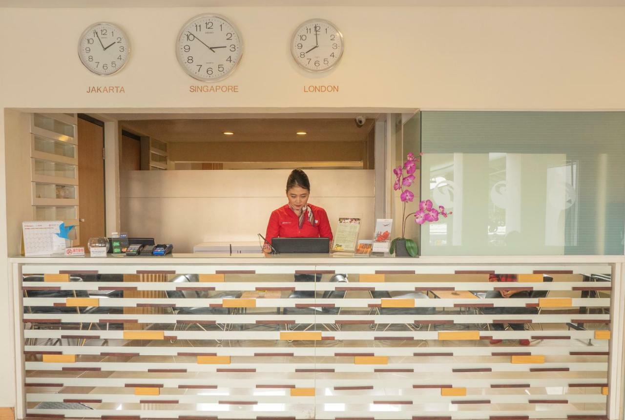 D'Primahotel Airport Jakarta Terminal 1A Tangerang Extérieur photo
